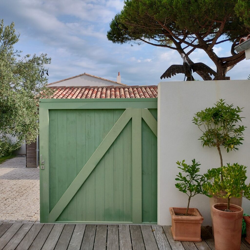 A+MS architecture

Patio portail bois projet Les-Portes-en-Ré.
Promenade de la mer.

Terrasse bois exotique